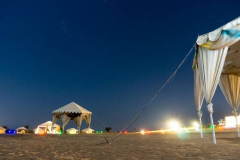Why an Overnight Desert Safari Is a Must-Do in Dubai